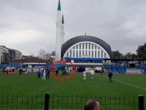 Tribünde Başlayan Gerginlik Sahaya Sıçradı