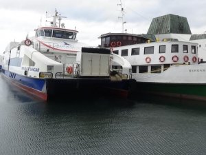 İ̇zmir’de Vapur Seferleri İptal Edildi