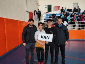 Özalplı Öğrenci Bilek Güreşi Birincisi Oldu