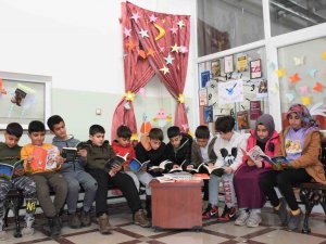 Bilgievi Öğrencileri Kütüphane Haftasını Kutladı