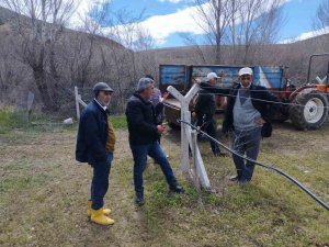 Elazığ’da Çiftçilere Bağ Budama Eğitimi
