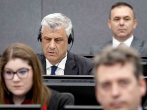 Kosova’nın Eski Cumhurbaşkanı Thaçi Hakim Karşısına Çıktı