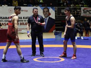 Yaşar Doğu U17 Serbest Güreş Türkiye Şampiyonası Samsun’da Başladı