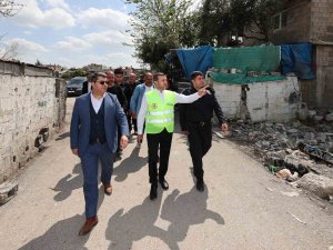 Dönüşümün Başladığı Ulubatlı Hasan Mahallesi’nde Yıkım Sürüyor