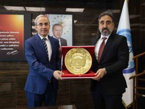 Maü Rektörü Özçoşar, Gaziantep İ̇slam Bilim Ve Teknoloji Üniversitesinde İncelemelerde Bulundu