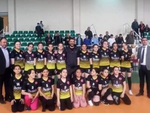 Sarıgöl’de Ortaokullar Arası Voleybol Turnuvası