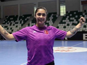 A Milli Kadın Hentbol Takımı, Dünya Şampiyonası’nın Biletini Giresun’da Almak İstiyor