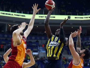 Basketbolda Derbinin Kazananı Fenerbahçe