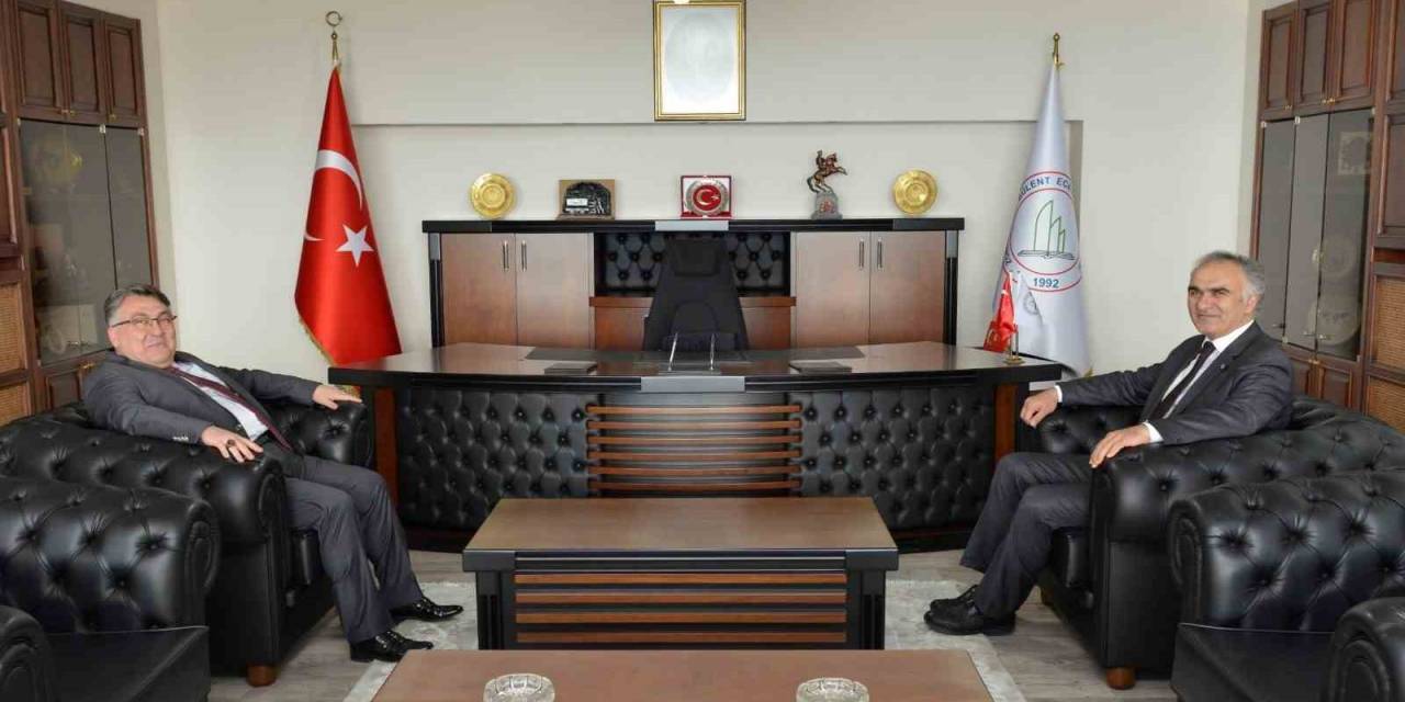 Rektör Özölçer, Yök Denetleme Kurulu Üyesini Ağırladı