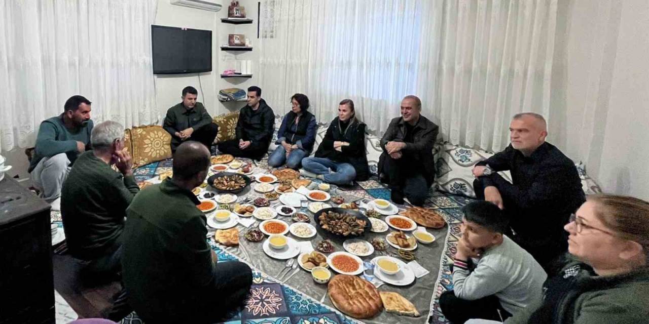 Kaymakam Uçar Ve Başkan Uzundemir İftarı Çelik Ailesi İle Yaptı