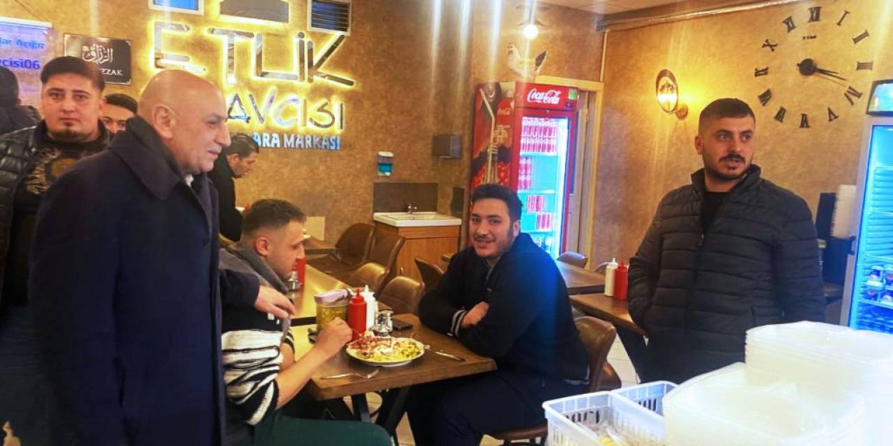 Başkan Altınok, Sahurda Esnafı Ziyaret Etti
