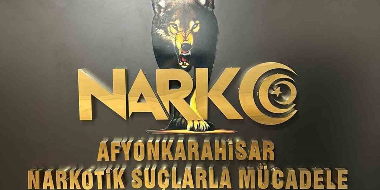 Polis 874 Adet Sentetik Uyuşturucu Hap Ele Geçirdi