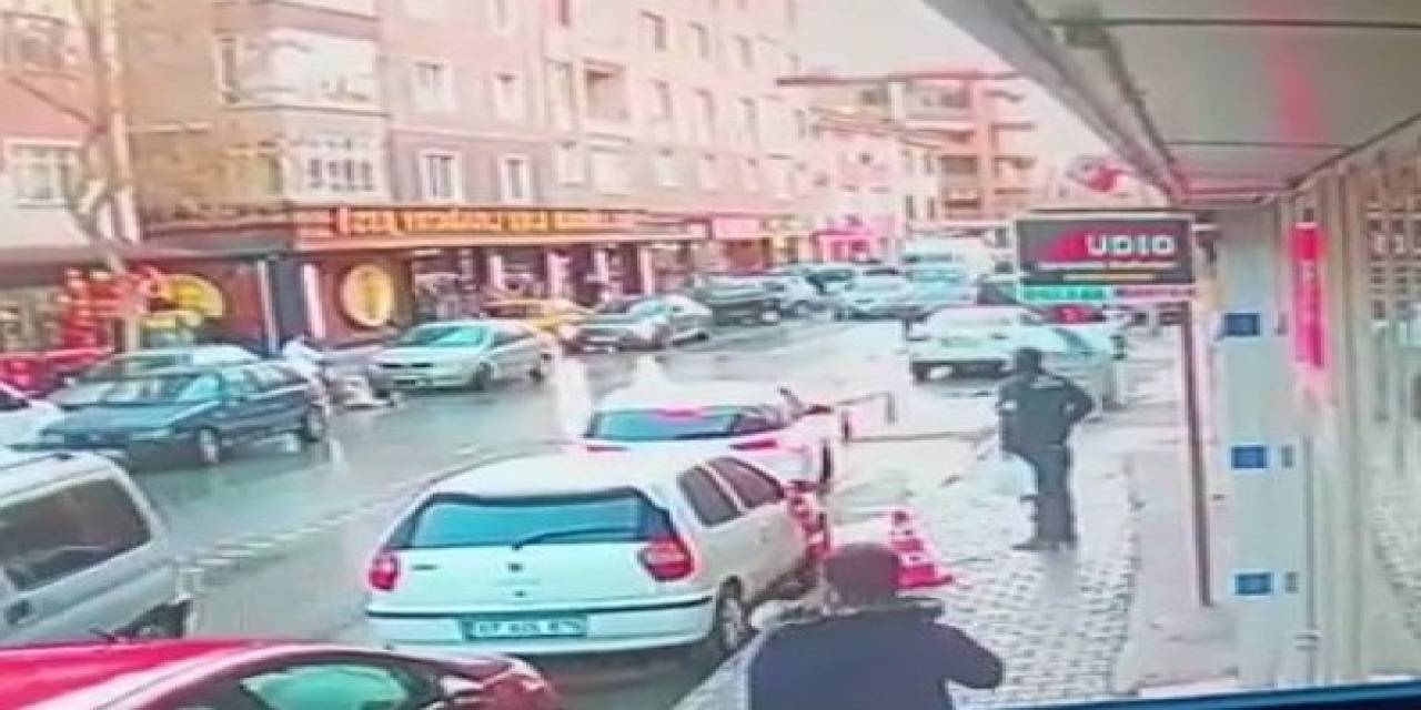 Boşanma Aşamasındaki Karısını, Kızının Yanında Vurdu