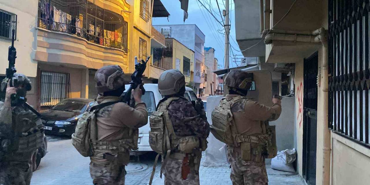 Mersin’de Asayiş Operasyonu: 27 Adreste Arama Yapılıyor