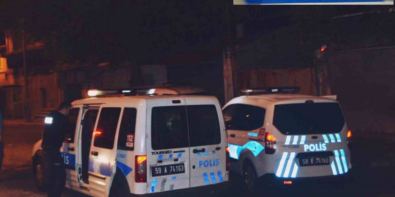 Polise Yakalanan Şahsın Üzerinden 30 Fişek Uyuşturucu Madde Çıktı