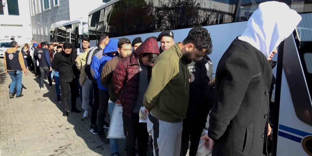 Yasa Dışı Bahis Ve Para Aklama Operasyonunda 31 Kişi Adliyede
