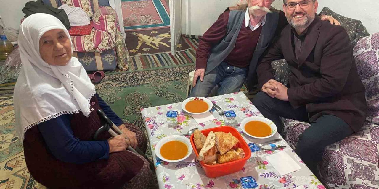 Ramazan Ayı Boyunca İftarını İlçe Halkı İle Açacak