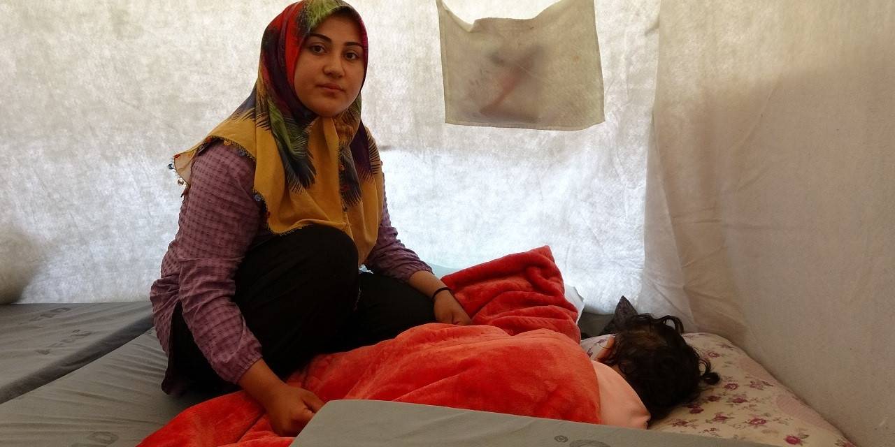Depremzede Anne: "çadır Kentte Her Şeyimiz Karşılanıyor"