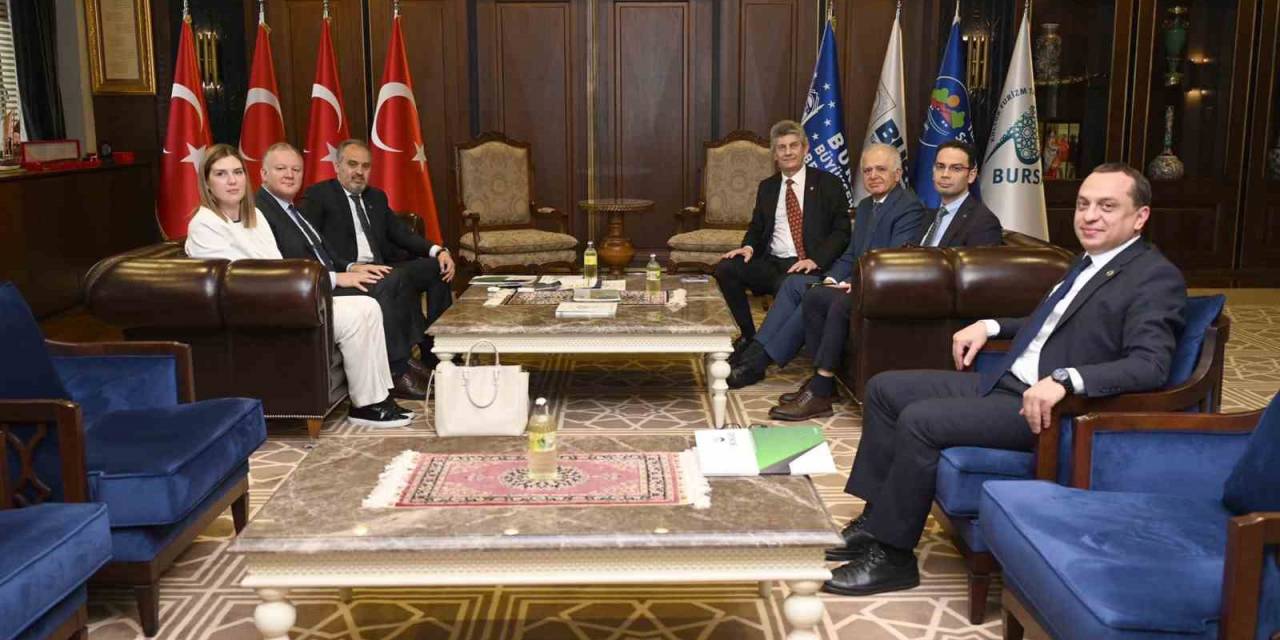 Bursa Vizyonu Çalışması Başkan Aktaş’a Sunuldu