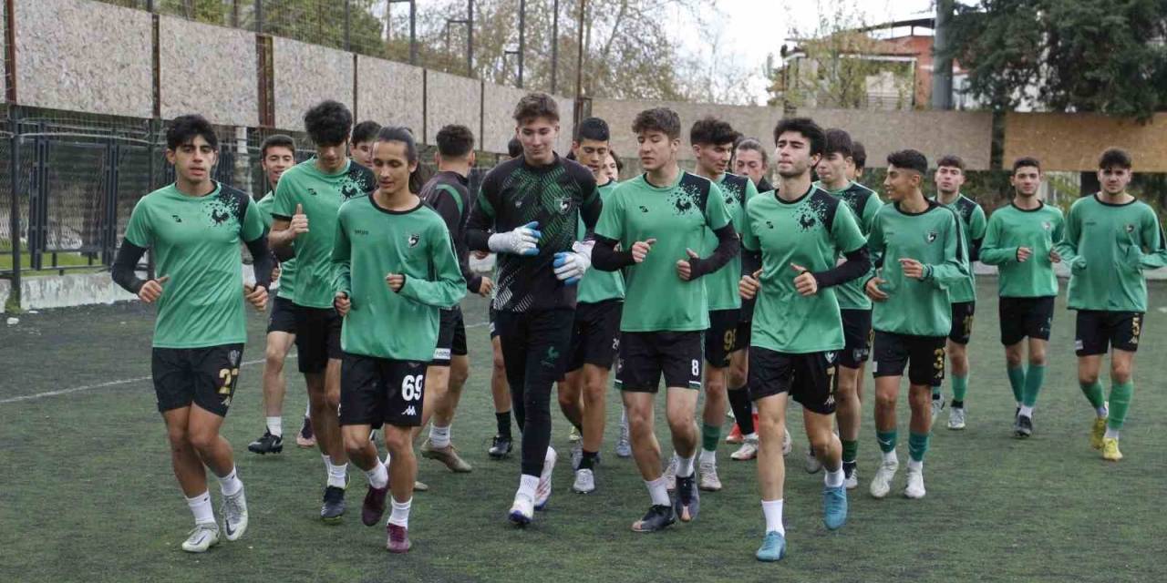 Denizlispor, Sarıyer Maçı Hazırlıklarını Sürdürüyor