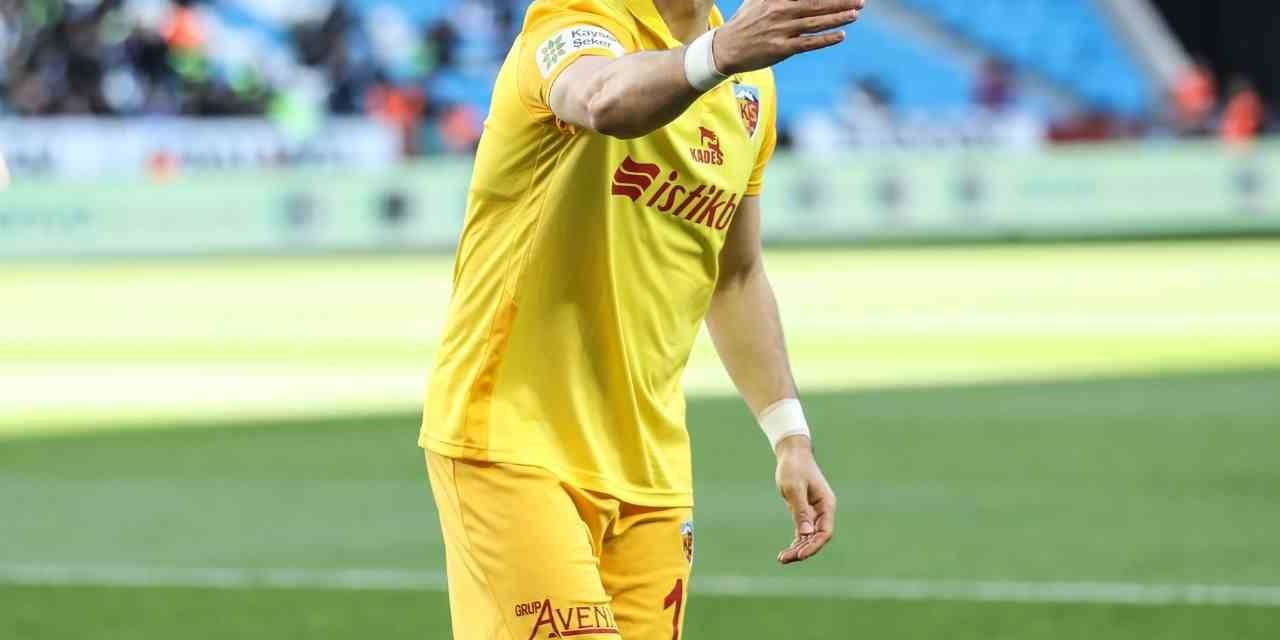 Emrah Başsan 80. Golünü Attı