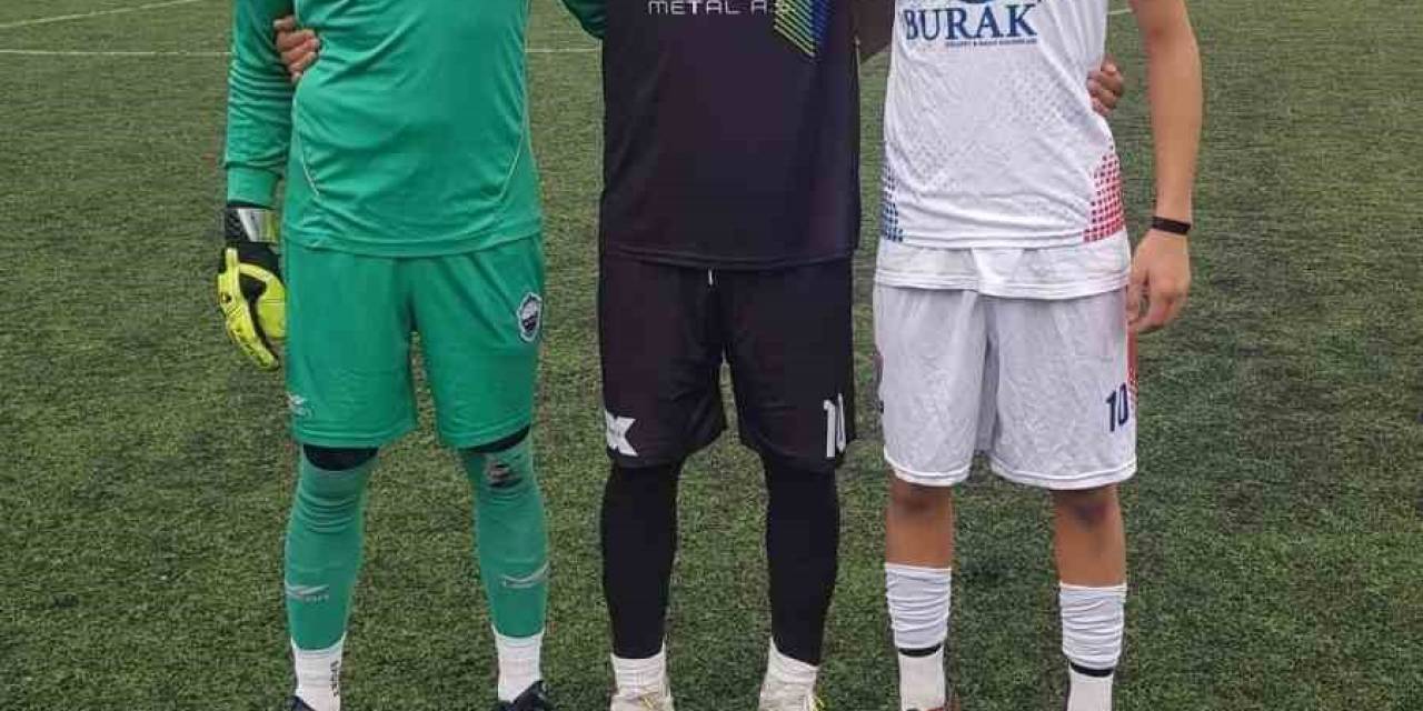 Baba - Oğul Yeşil Sahada Rakip Oldu