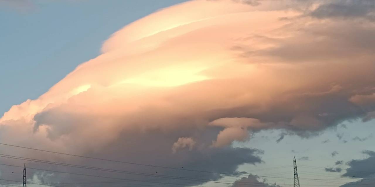 Süphan Dağı’nda Mercek Bulutu