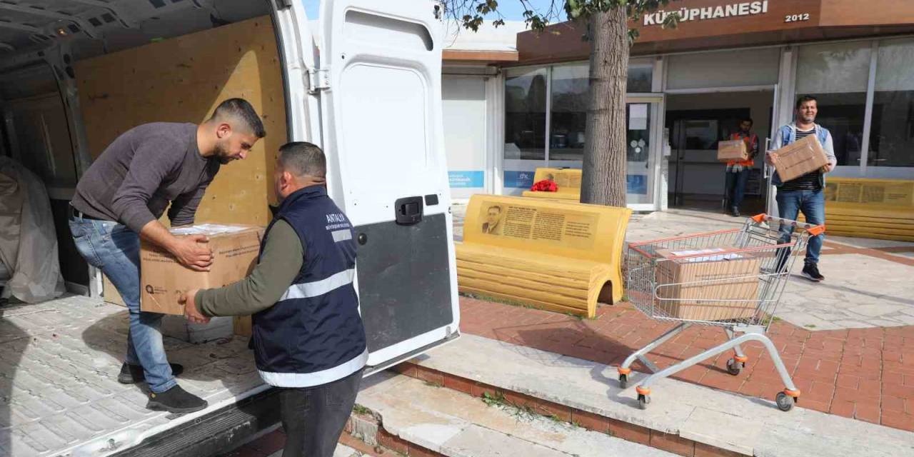 Depremzede Eren’in Adı Hatay’da Çadır Kütüphanesinde Yaşatılacak