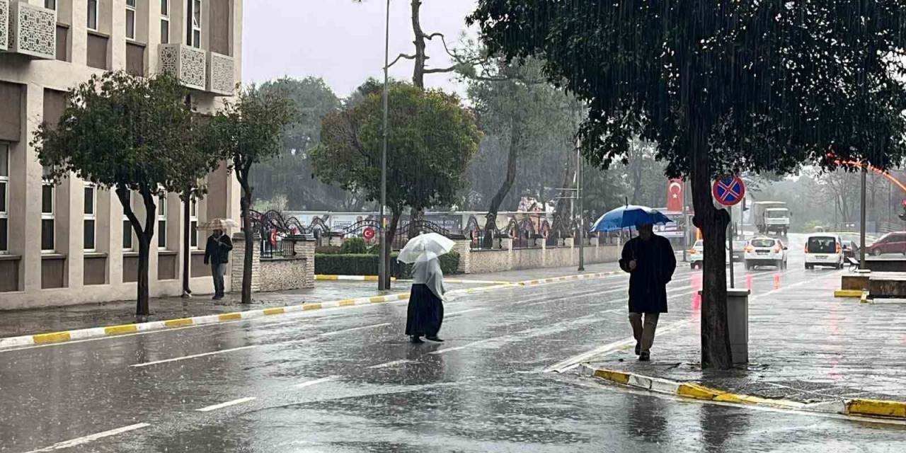 Sağanak Yağış Balıkesir’de Etkili Oldu