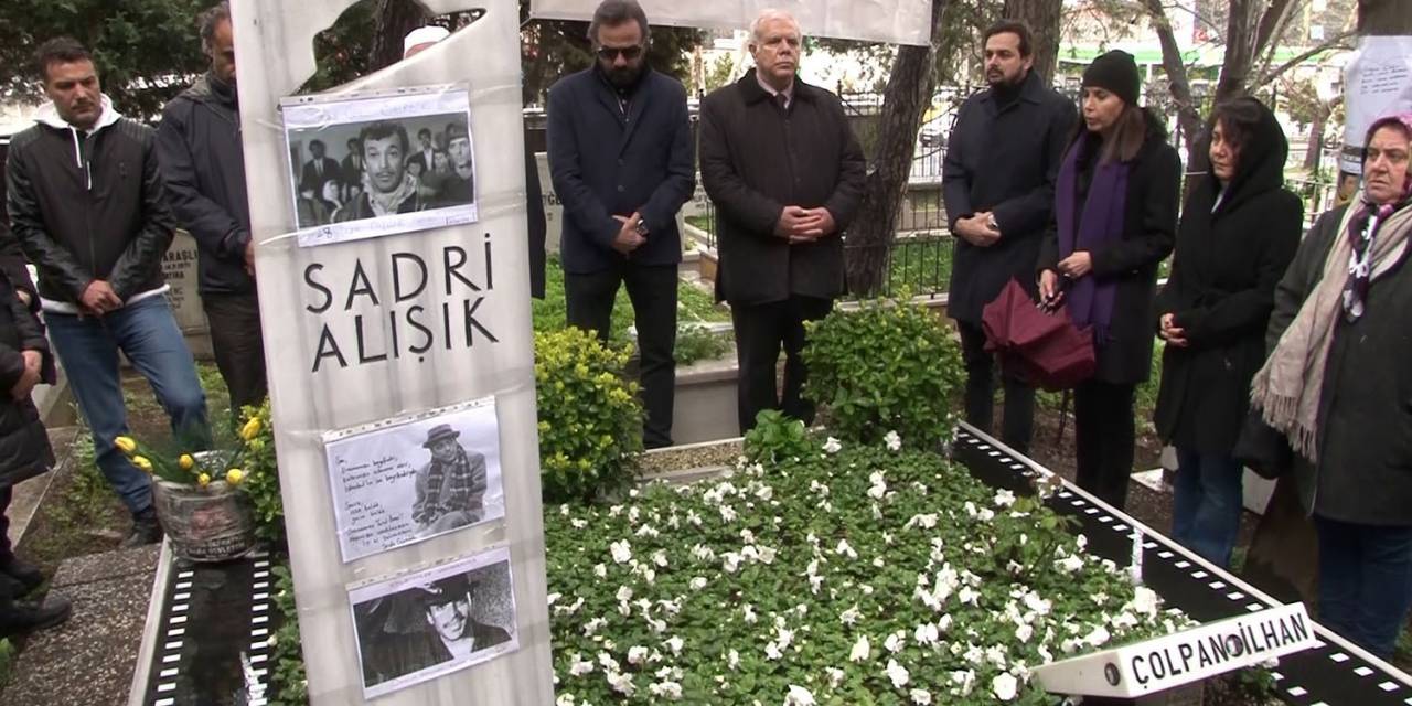Sadri Alışık 98’inci Doğum Gününde Mezarı Başında Anıldı