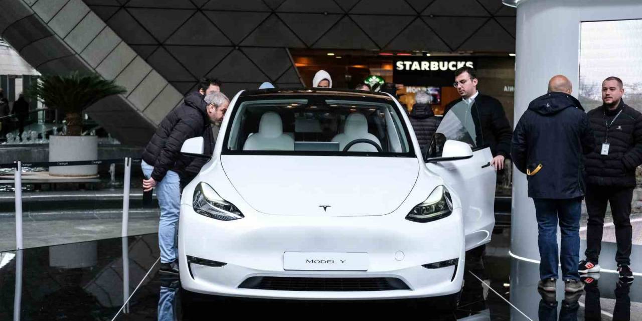 Tesla Araçlara Yoğun İlgi