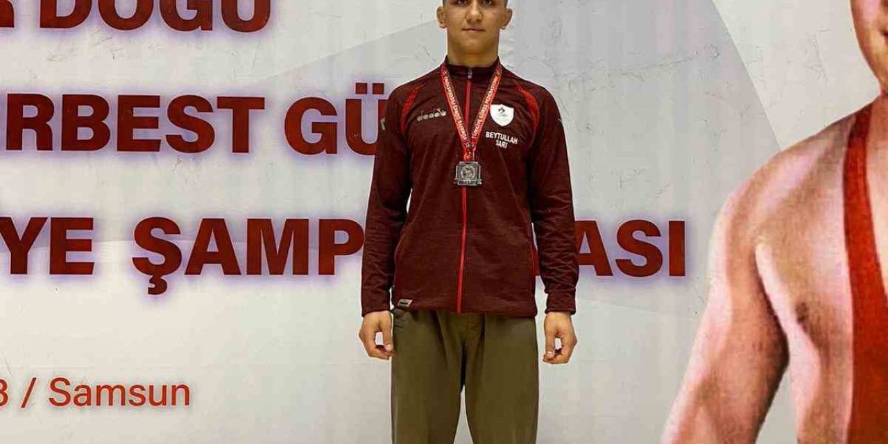 Pamukkaleli Güreşçi Milli Takıma Seçildi