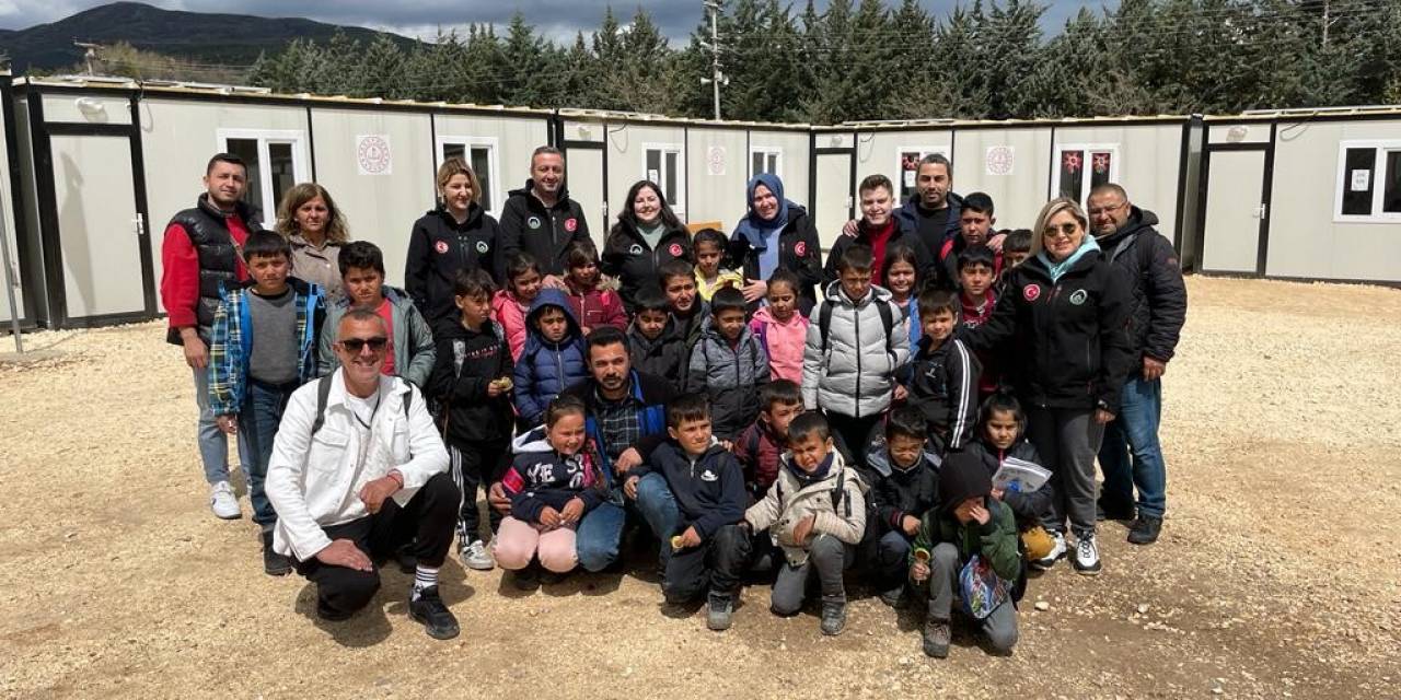 Polar Oyuncaklar Çocukların Yüzünü Gülümsetti
