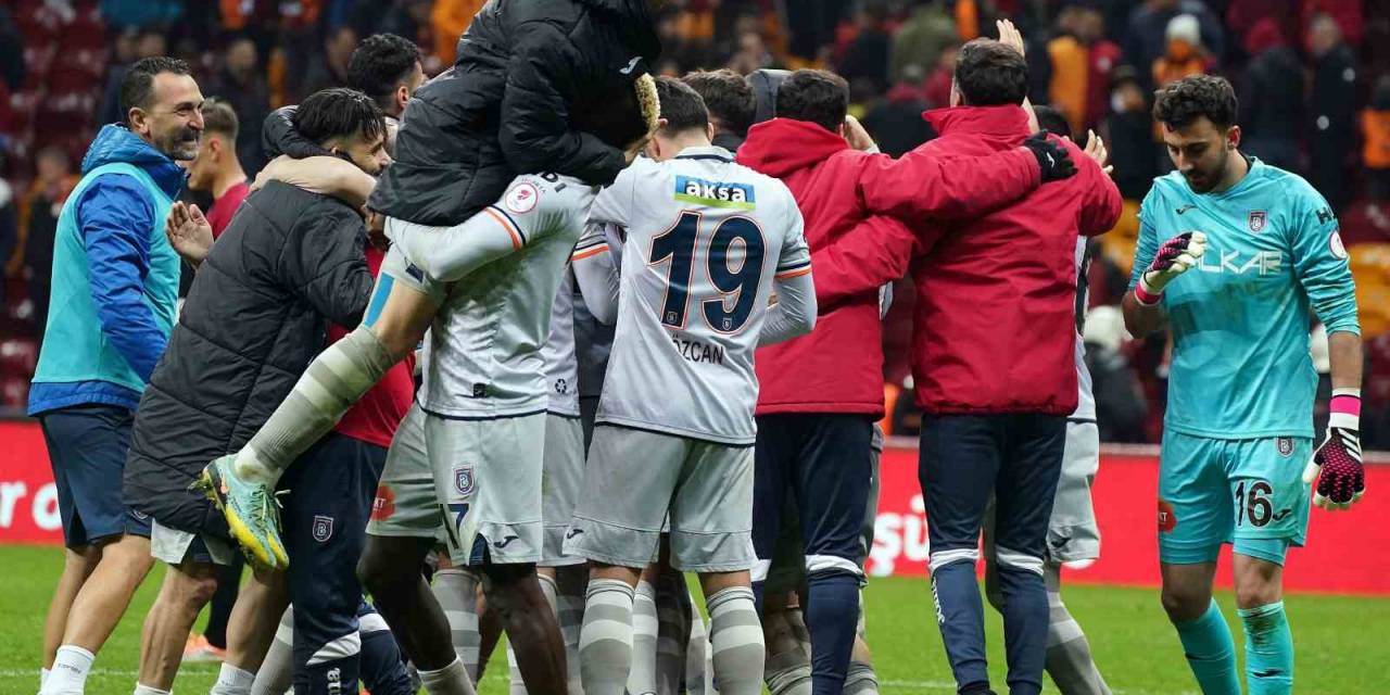 Ziraat Türkiye Kupası: Galatasaray: 2 - Medipol Başakşehir: 3 (maç Sonucu)