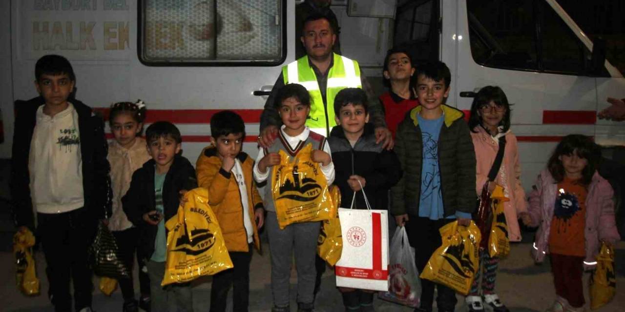 ‘on Beşi’ Etkinliğinde Depremzede Çocuklar Unutulmadı