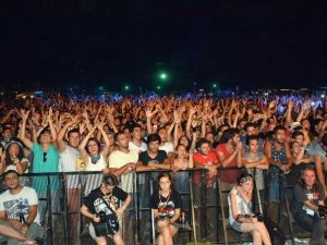 Zeytinli Rock Festivali Başladı