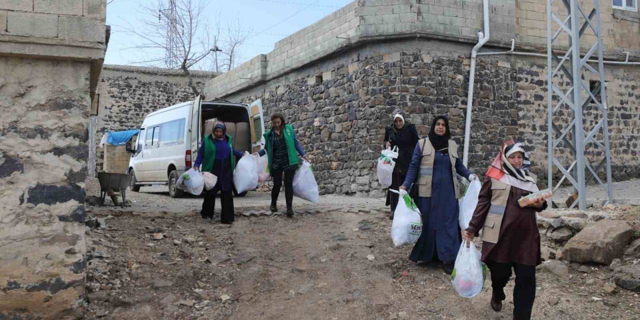Dünya Yetimler Günü’nde Anlamlı Destek