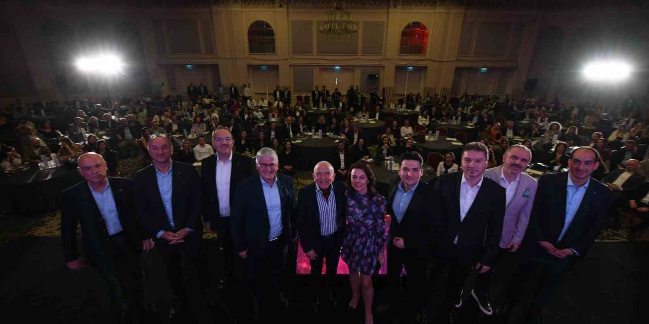 Holding Çalışanları “yeniliğe Doğru” Toplandı