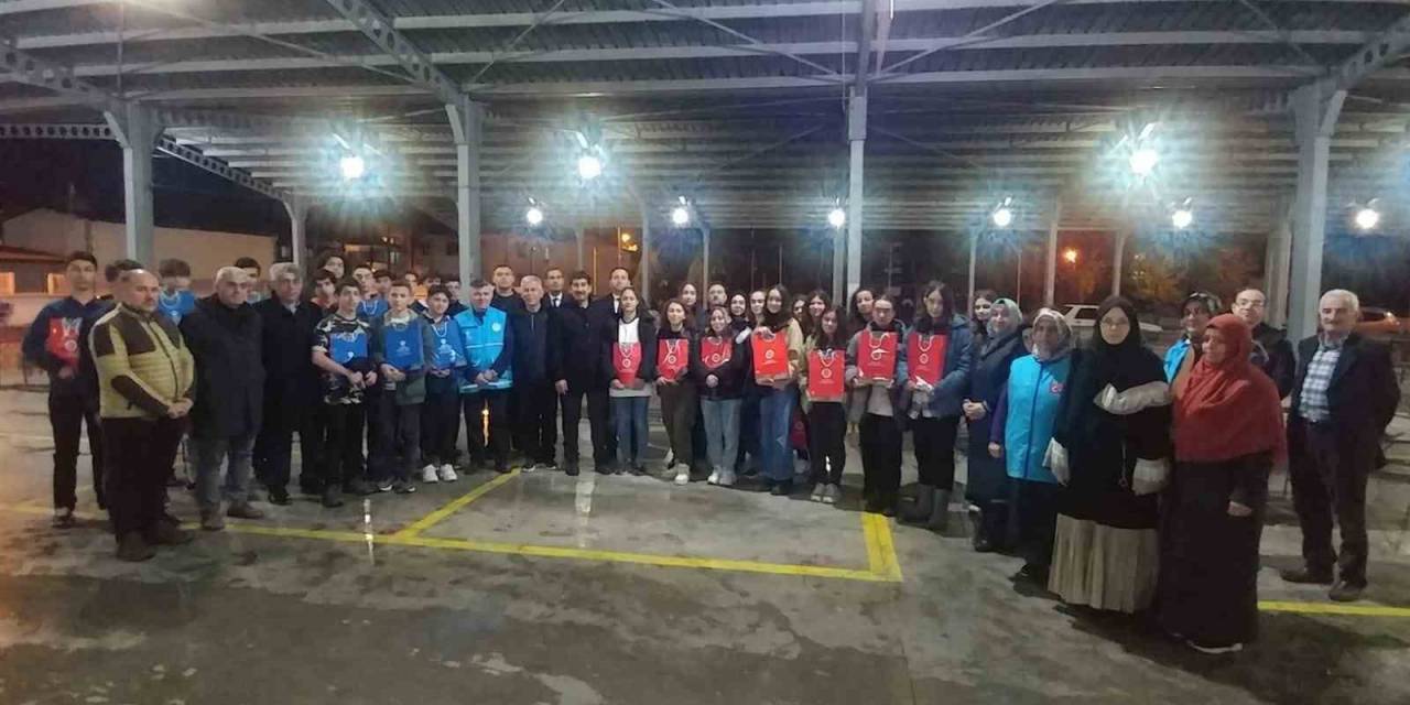 Köyceğiz’de İftara Katılan Öğrencilere Diş Kirası