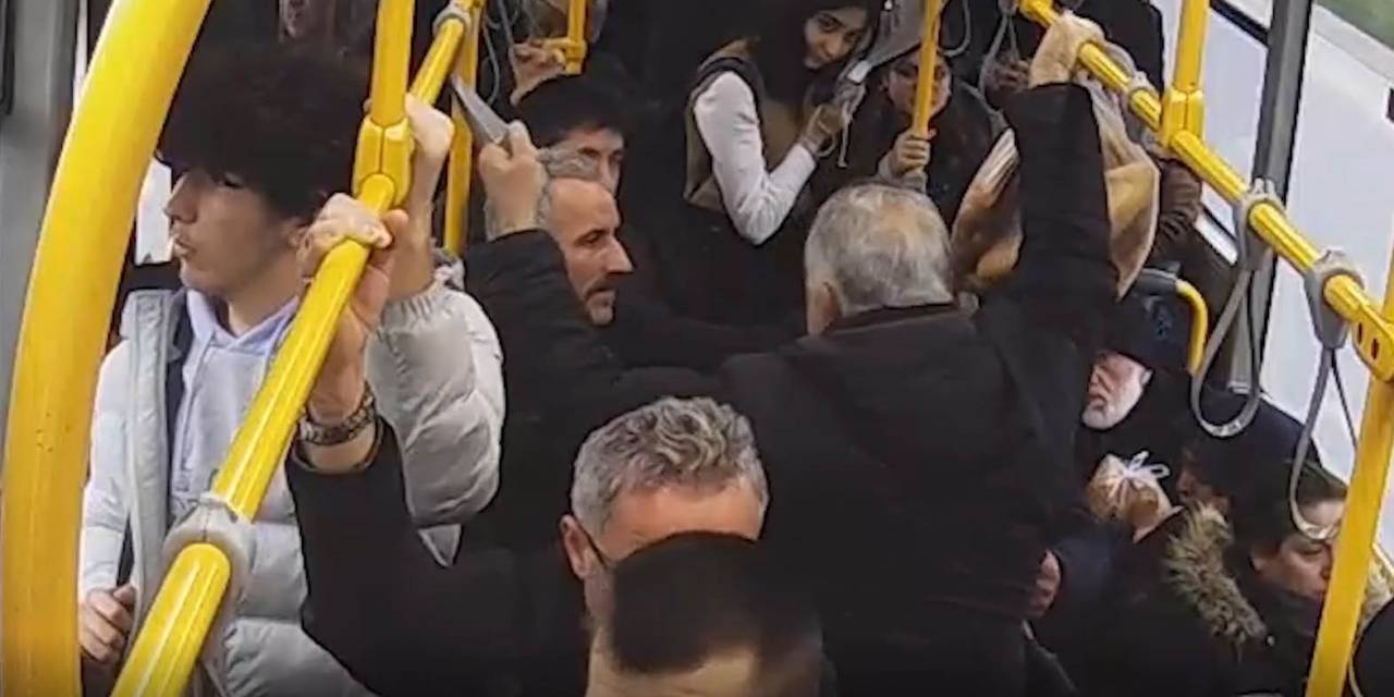 Rahatsızlanan Yolcuya Umut Olan Şoför O Anları Anlattı