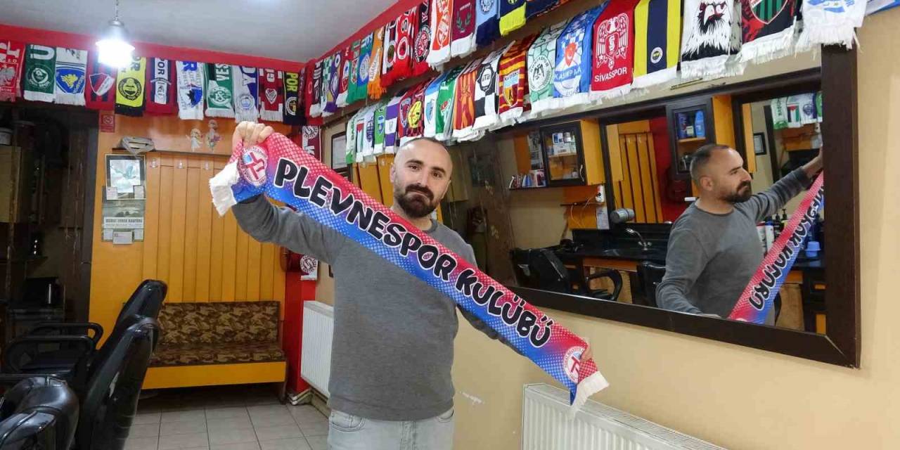 Bu Berberi Görenler Dilek Ağacı Sanıyor