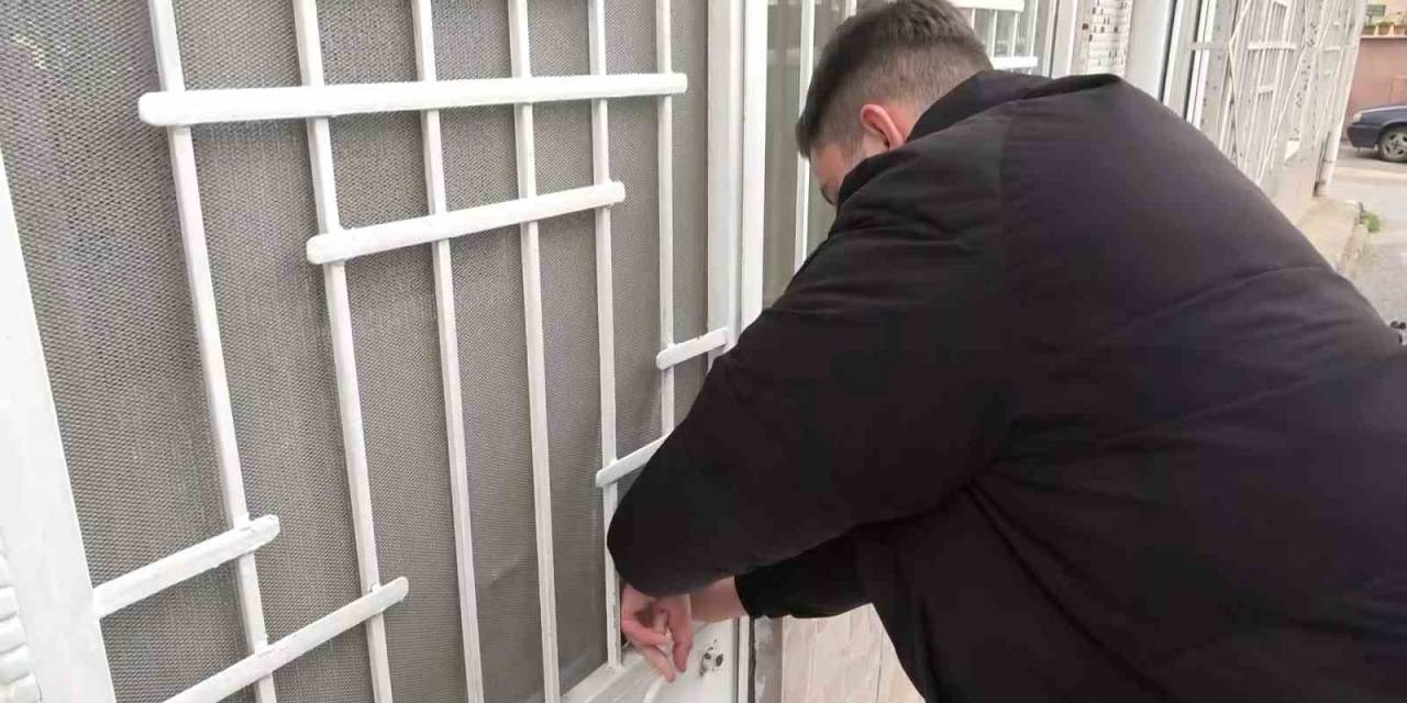 Kiracısı Evi Bırakıp Kaçtı, Hırsız Gibi Girdiği Kendi Evinde Büyü Buldu