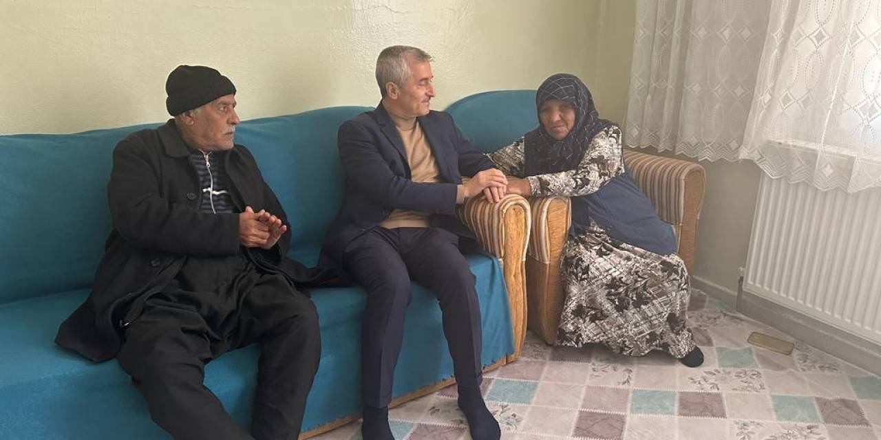 Tahmazoğlu, Vatandaşların Sıkıntılarını Dinledi