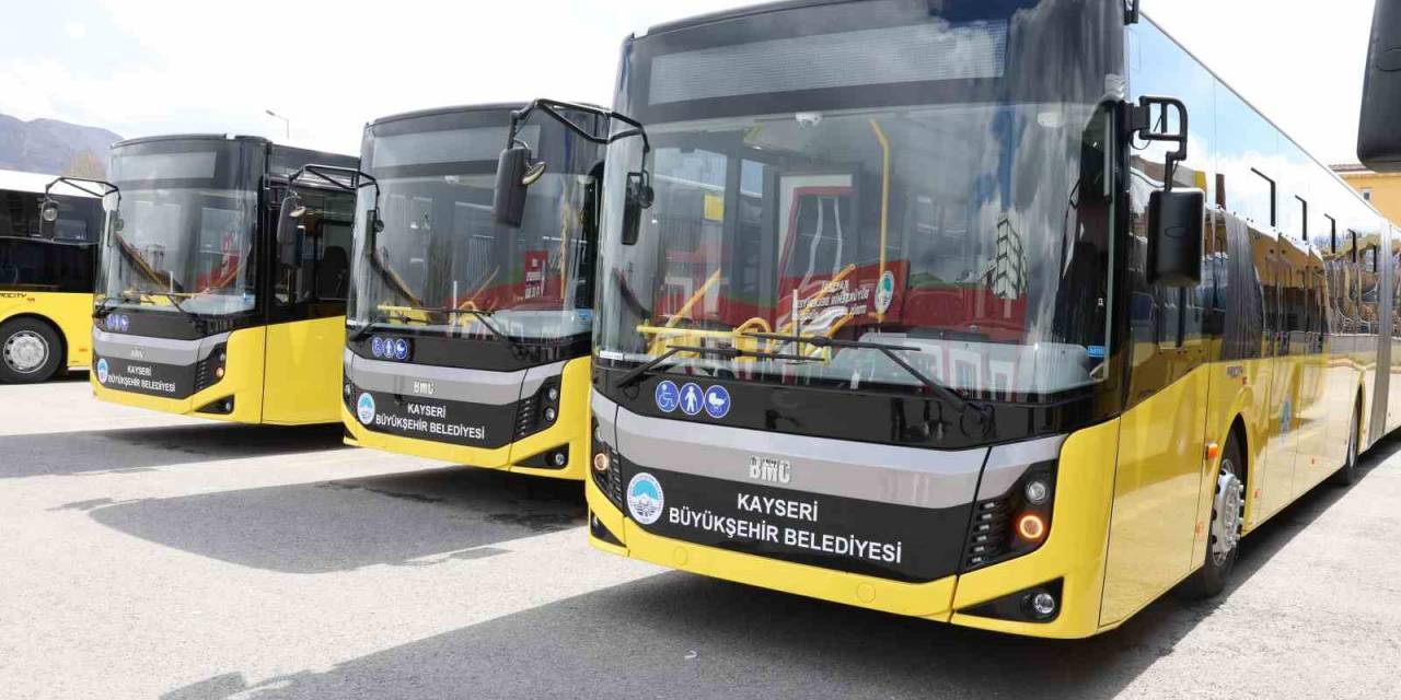Büyükşehir’in 12 Yeni Otobüsü Görücüye Çıkıyor