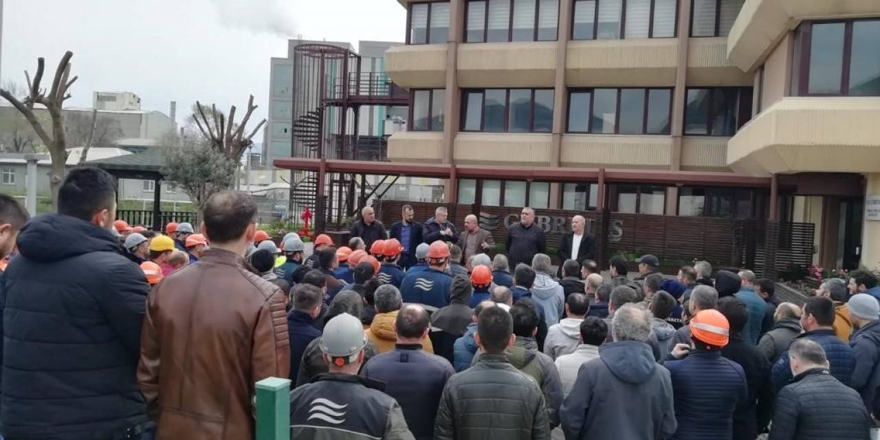 Gübretaş’ta İşçiler Ayaklandı, Sloganlarla Yönetim Binasına Yürüdü