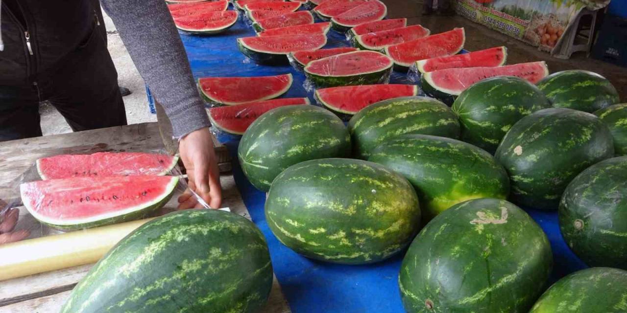 Yaz Meyveleri Tezgahlarda