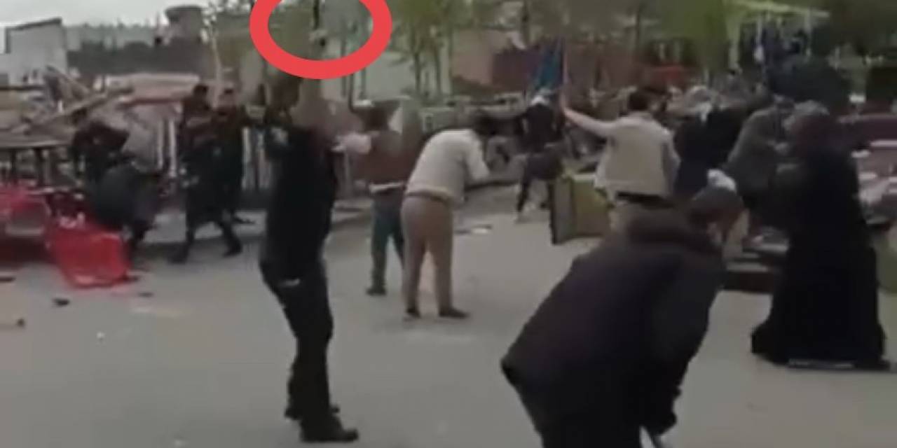 Kaçak Bina Yıkımında Ortalık Karıştı... Polis Böyle Havaya Ateş Açtı