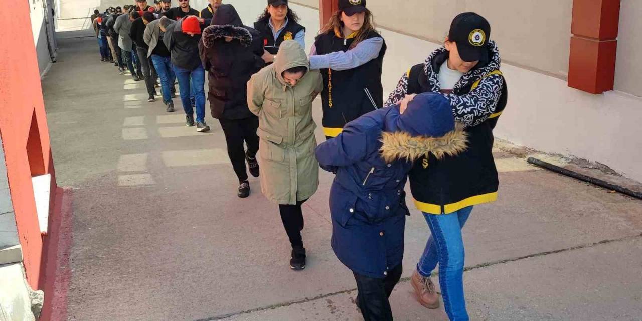 Adana Merkezli 7 İlde Sahte Polislere Operasyon: 22 Kişi Tutuklandı