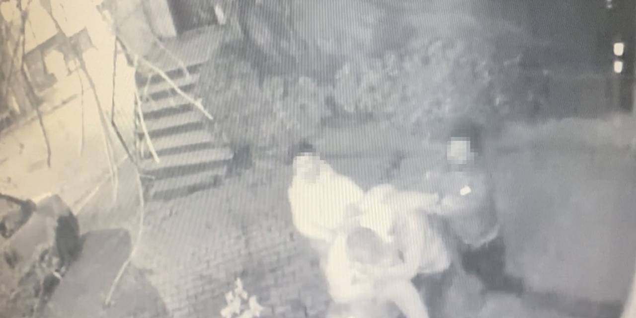 İstanbul’da Dehşet Anları Kamerada: Müezzini Feci Şekilde Darp Ettiler
