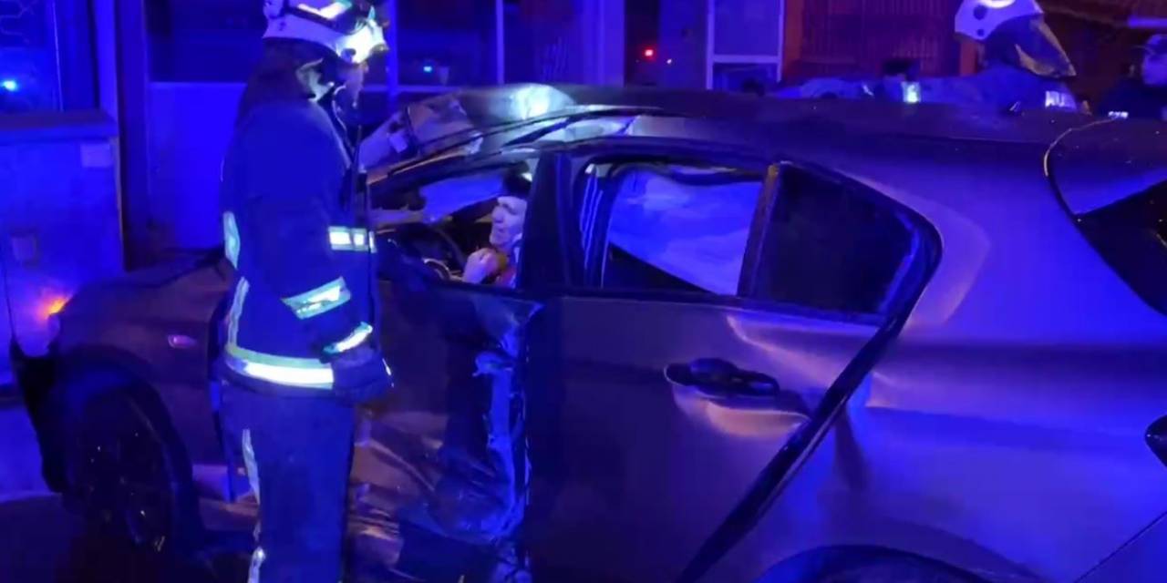 Antalya’da Trafik Kazasında Etraf Savaş Alanına Döndü: 4 Yaralı